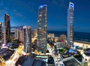 HILTON APARTMENT-WATER VIEWS FROM EVERY DIRECTION
